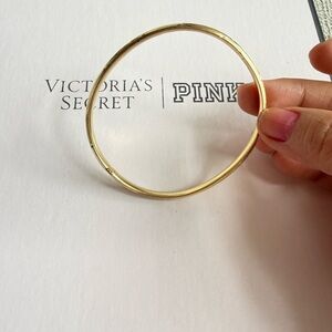 14 Karats Yellow Gold Bangle Bracelet